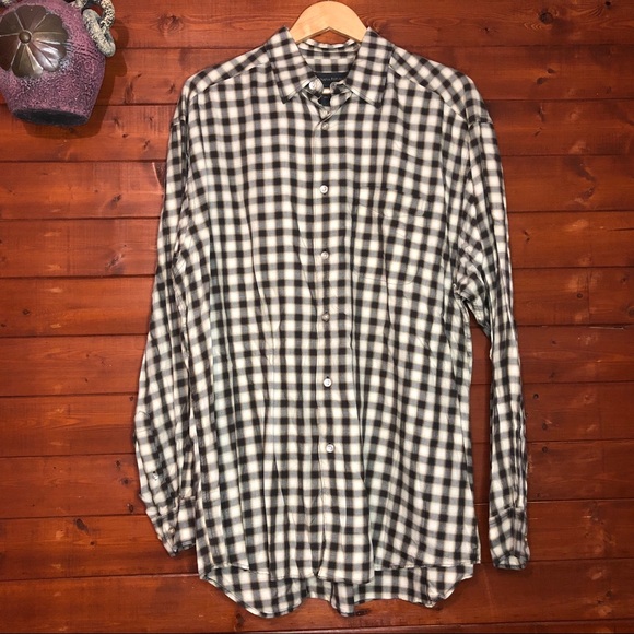 Banana Republic Other - Banana Republic Button Up shirt size L